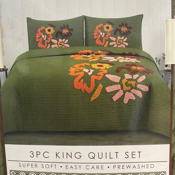 Bedding King Quilt Set 3 Peices Poshmark